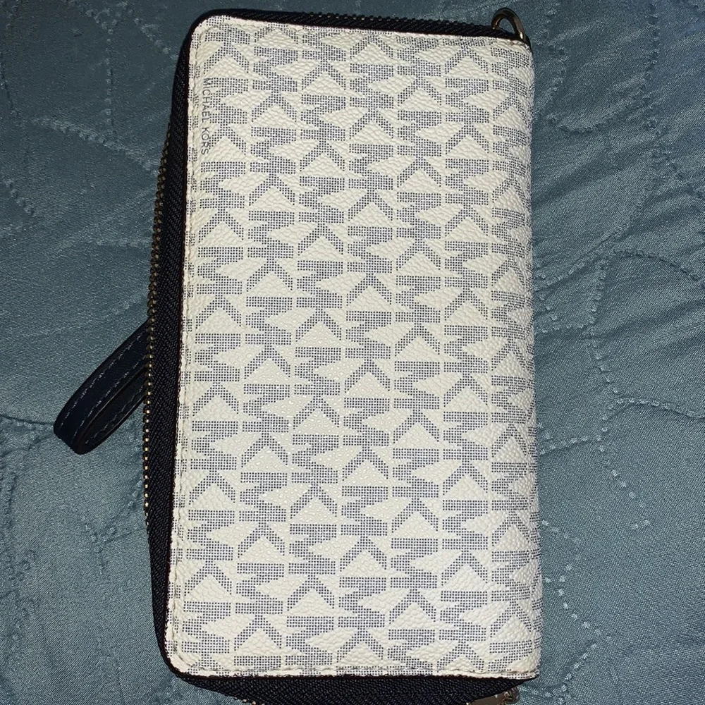 MK bundle - Picture 4 of 10